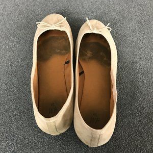 Women's Well Worn H&M Size 8.5 EU 39 Ballet Brown Ballerina Flats